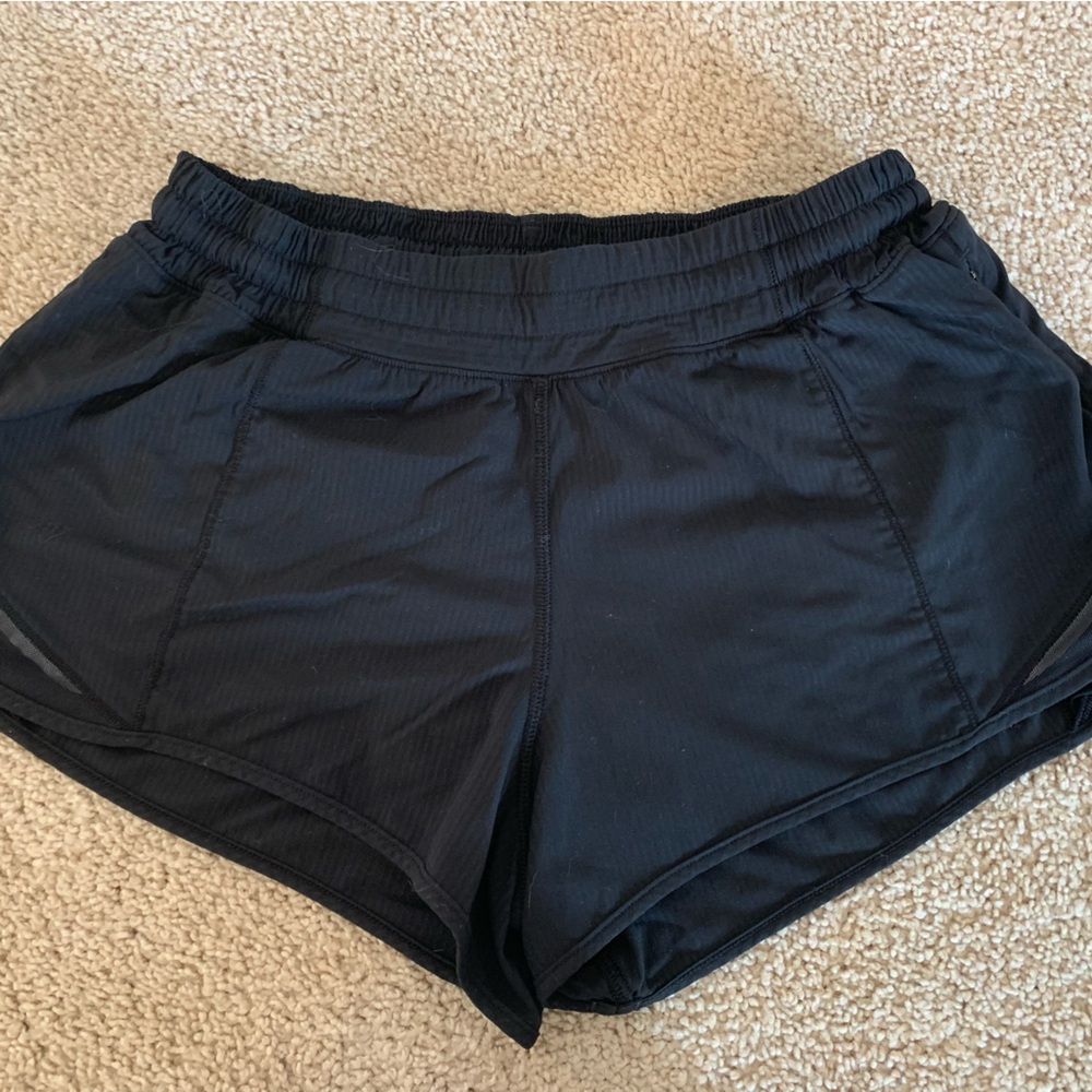 Lululemon Hotty Hot Shorts 2.5”